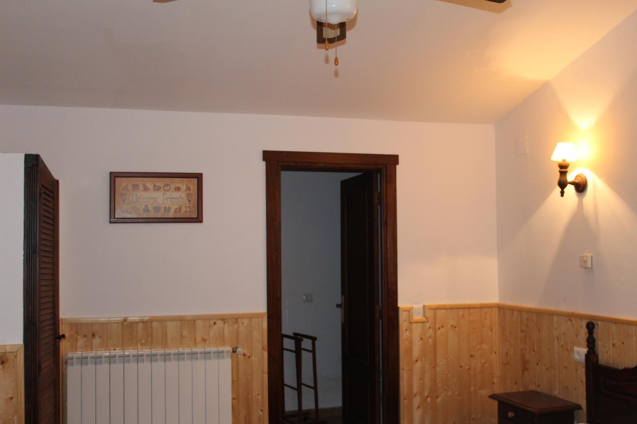 Hotel Rural Puerta De Monfrague Villarreal de San Carlos Bagian luar foto